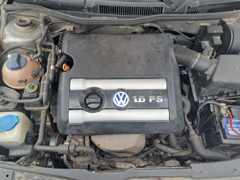 VW Golf Комби, снимка 4 - Автомобили и джипове - 47342430