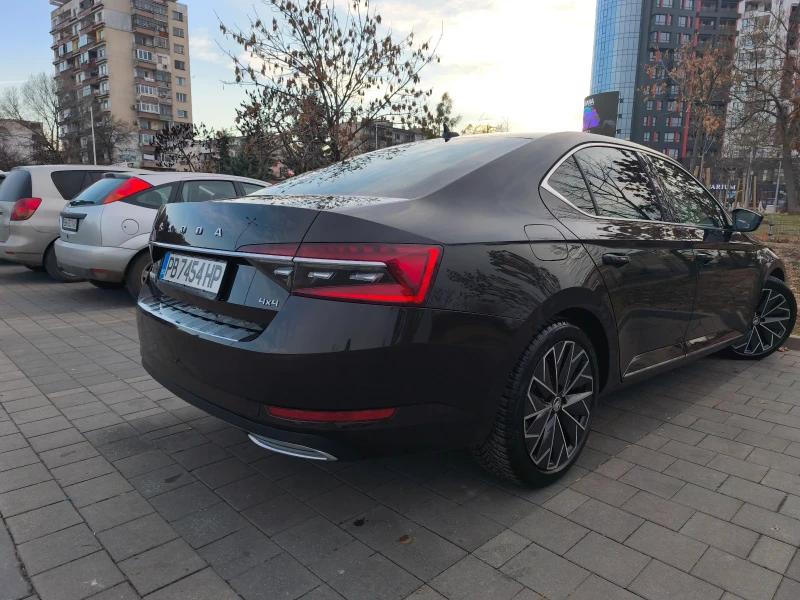 Skoda Superb, снимка 5 - Автомобили и джипове - 48635025