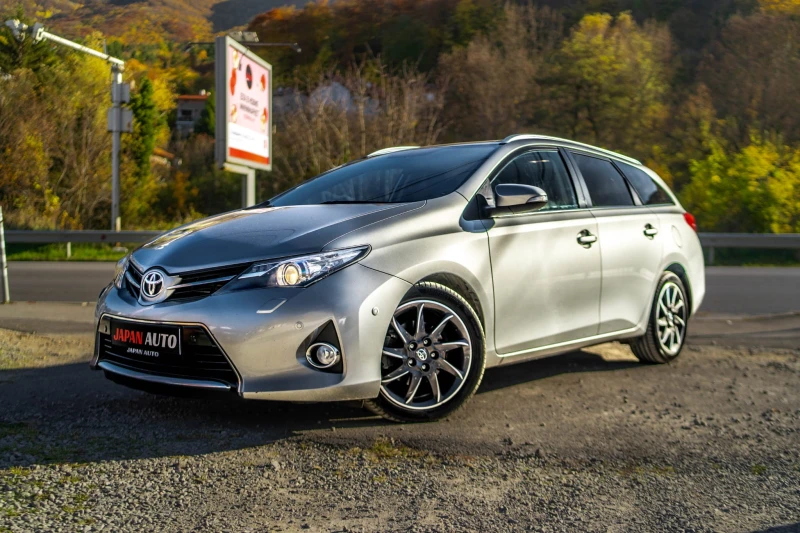 Toyota Auris 2.0 D-4D 124HP FULL!!! СУПЕР СЪСТОЯНИЕ!!!, снимка 1 - Автомобили и джипове - 47833511