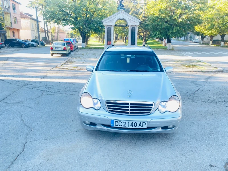 Mercedes-Benz C 220 2200, снимка 3 - Автомобили и джипове - 49205501