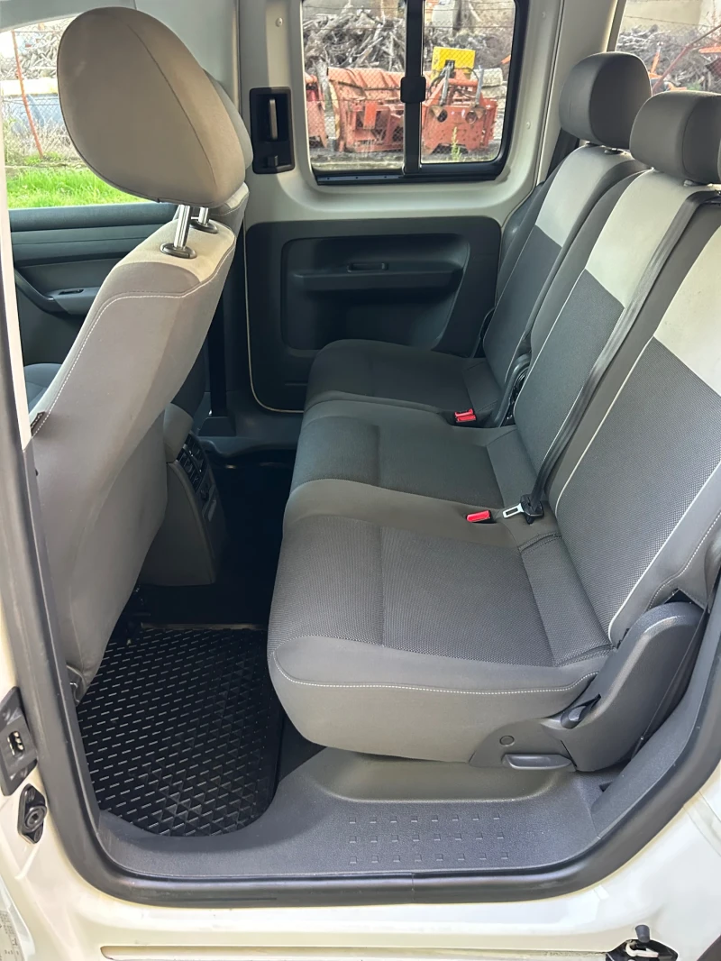 VW Caddy 1.6 105, снимка 10 - Автомобили и джипове - 52415157