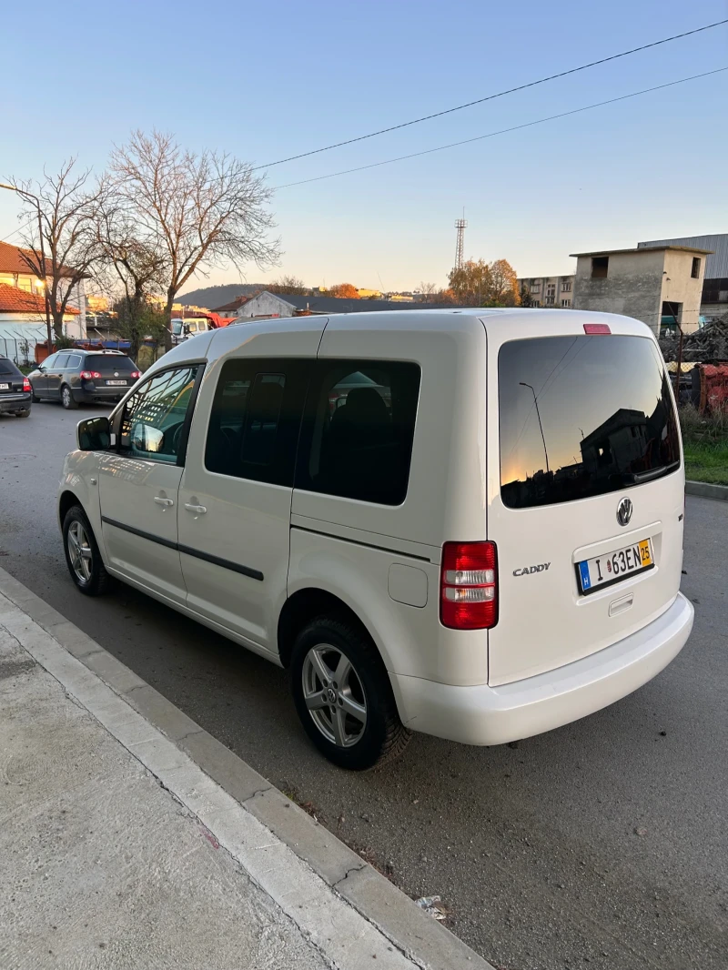 VW Caddy 1.6 105, снимка 3 - Автомобили и джипове - 52415157