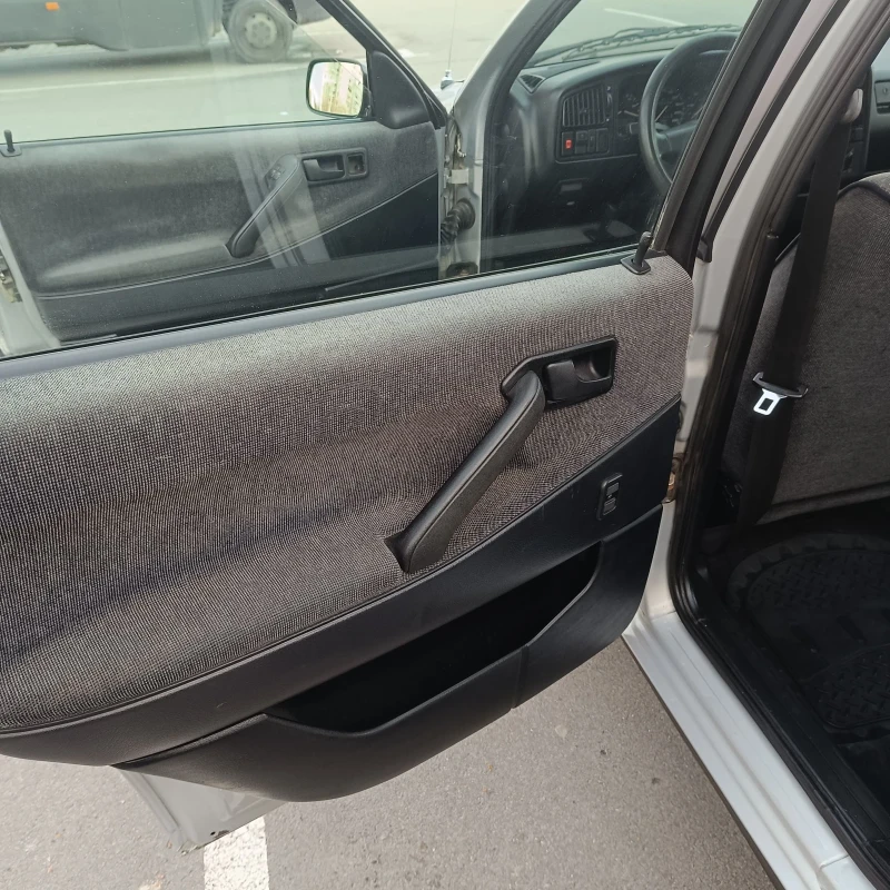 VW Passat B3, снимка 13 - Автомобили и джипове - 52753651