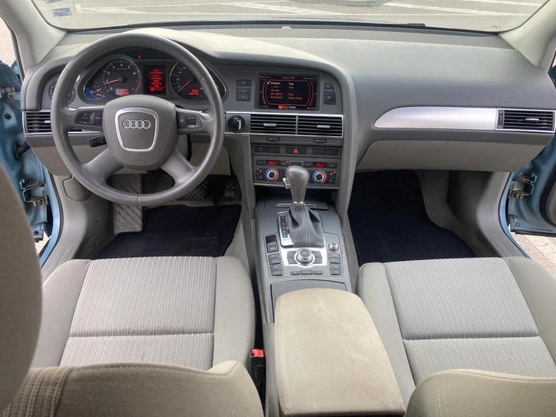 Audi A6 2.4 Бензин, снимка 11 - Автомобили и джипове - 52844356