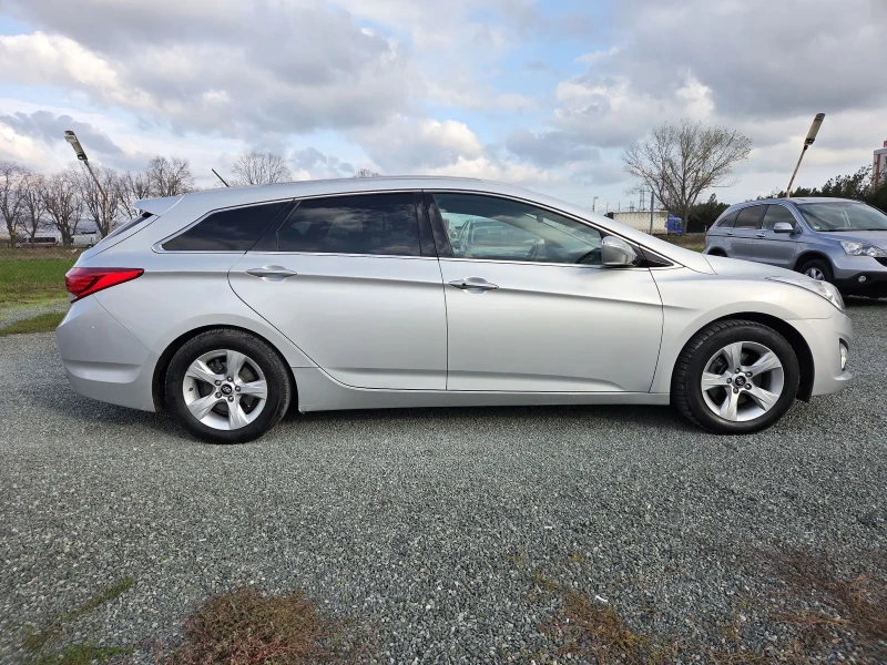 Hyundai I40 2.0i LPG, снимка 4 - Автомобили и джипове - 53021392