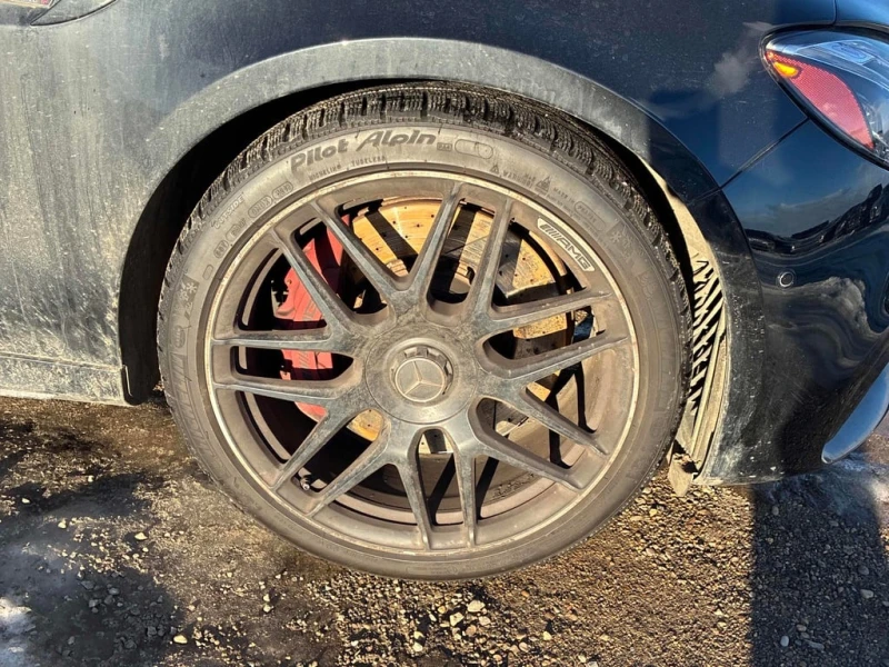 Mercedes-Benz E 63 AMG * S* BURMESTER / DISTRONIC / ДВА КЛЮЧА / CARFAX , снимка 6 - Автомобили и джипове - 53236047