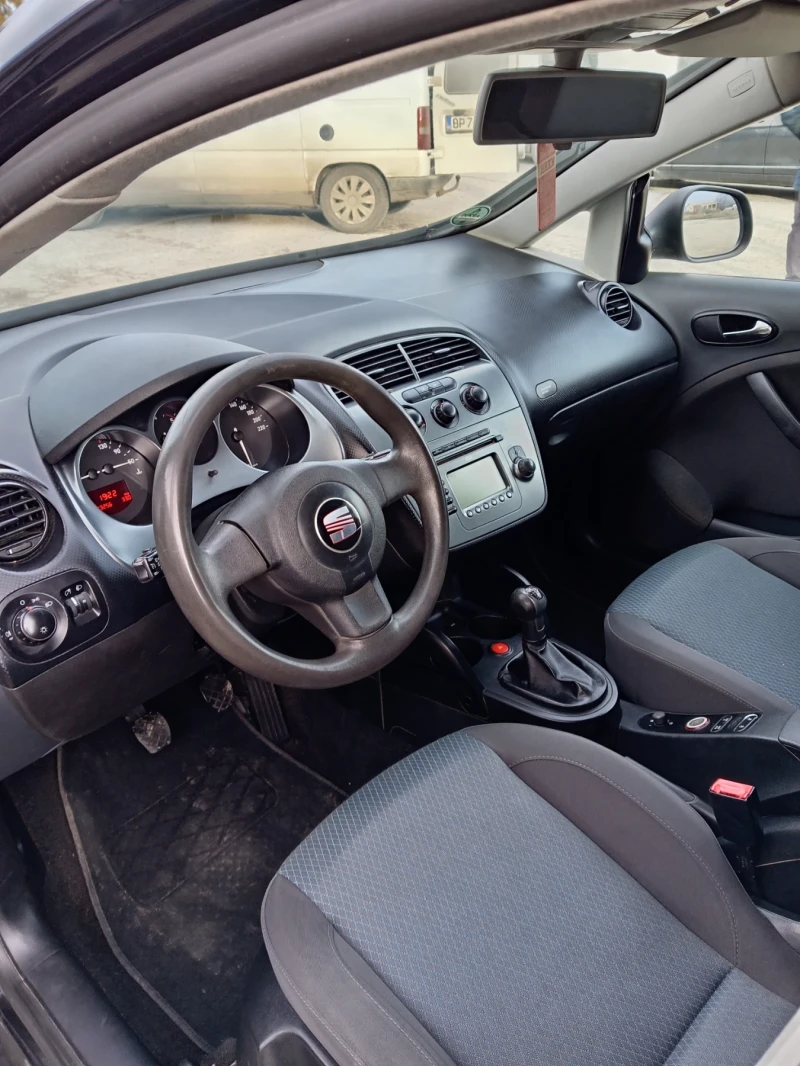Seat Altea 1.9 105 коня ХЛ, снимка 6 - Автомобили и джипове - 53347843