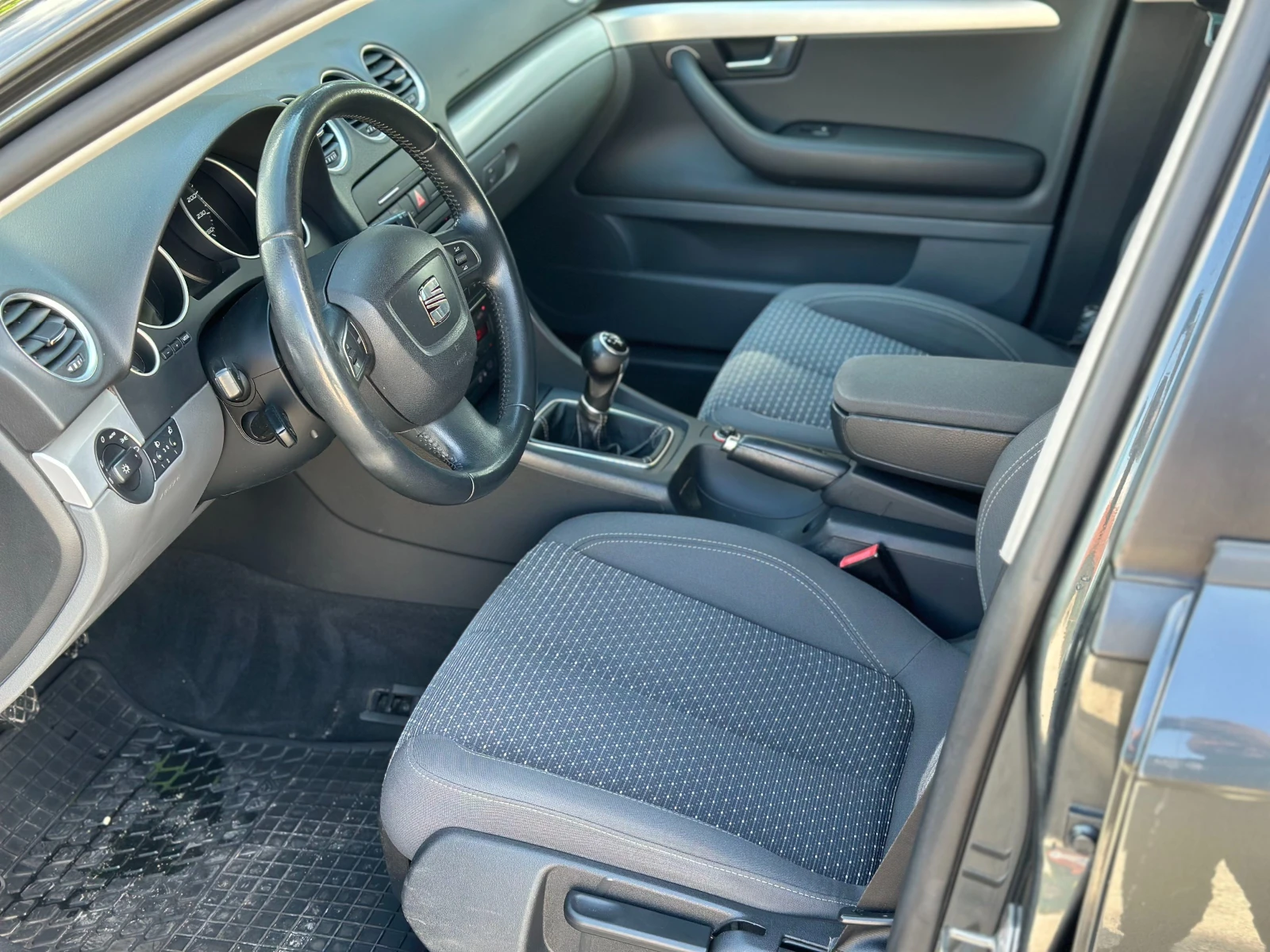 Seat Exeo ST 1.8T - изображение 10