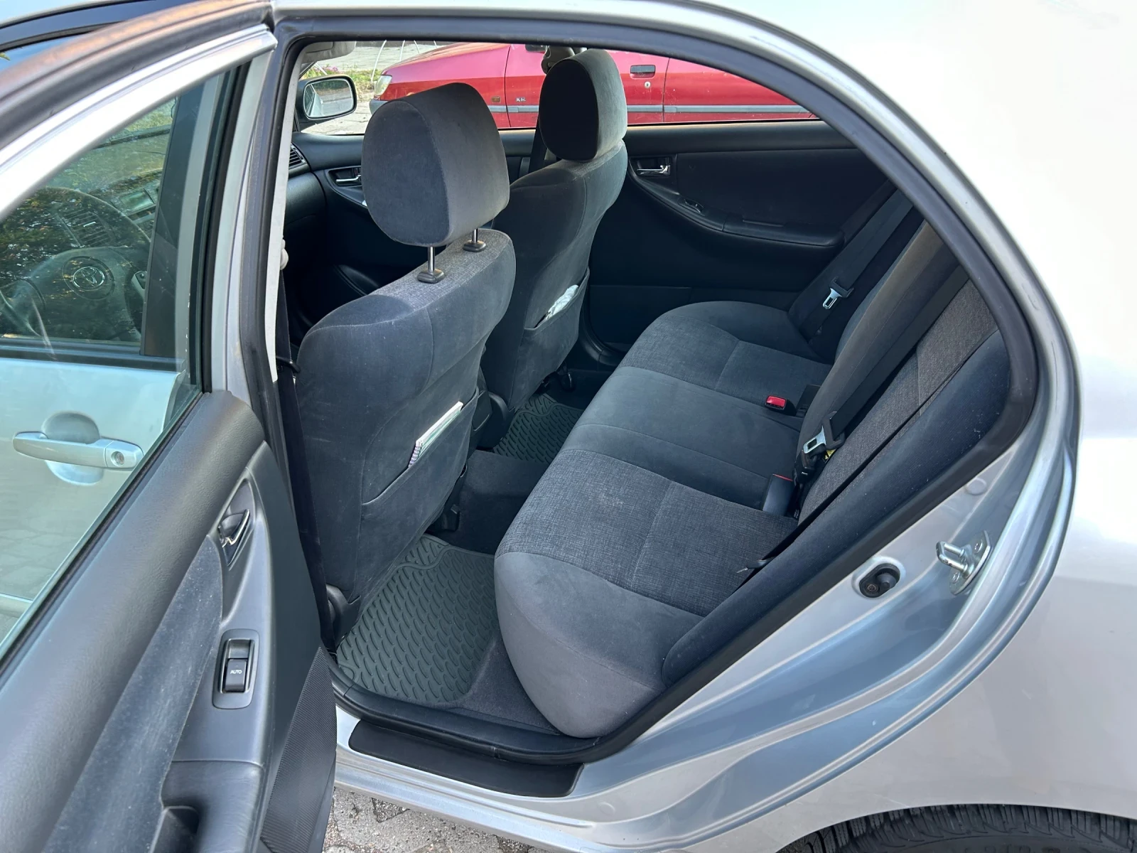 Toyota Corolla 2.0 d4d - изображение 6