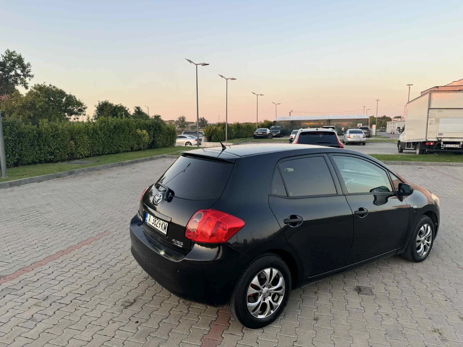 Toyota Auris 1.4VVTI - изображение 3
