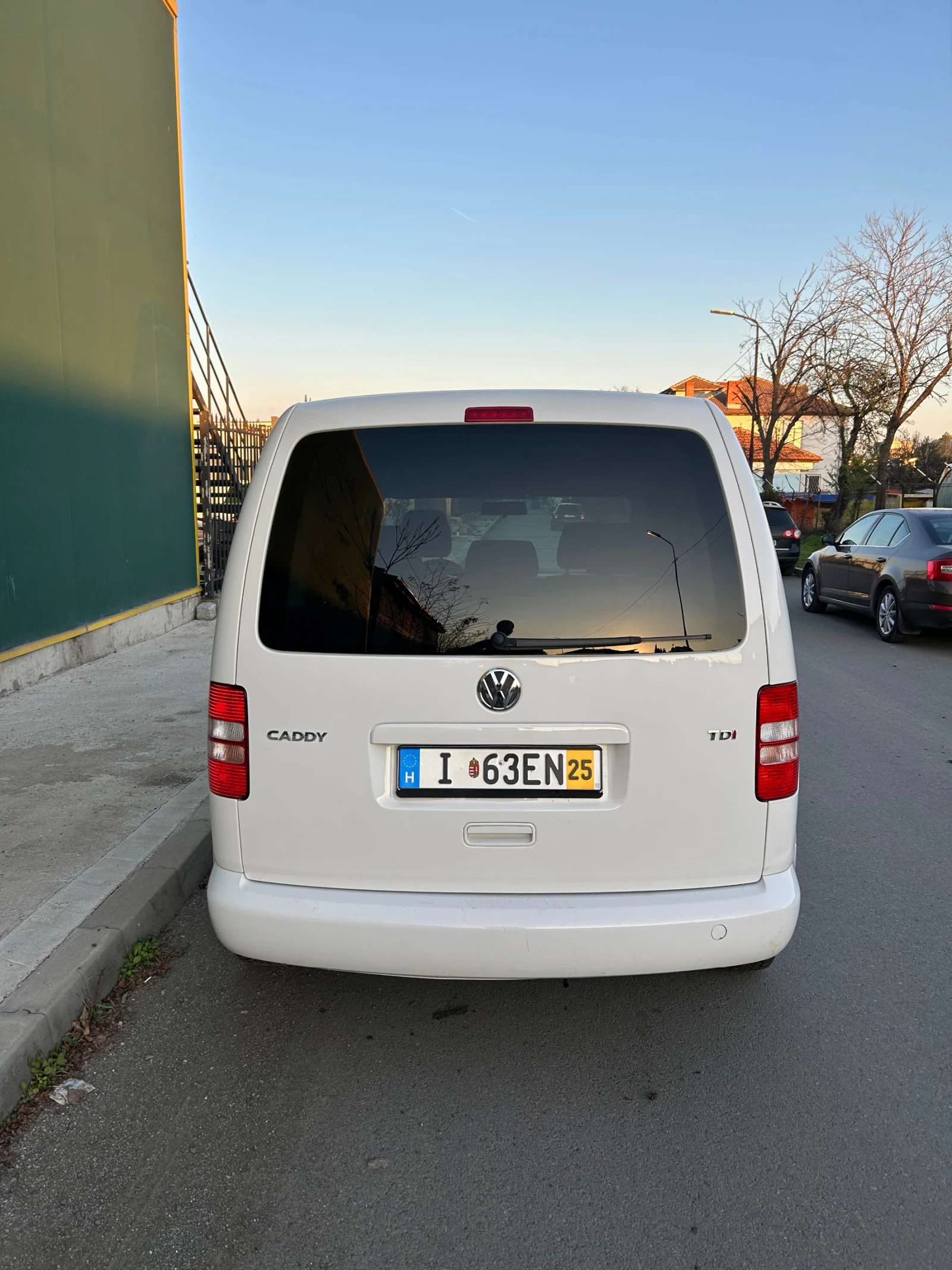 VW Caddy 1.6 105 | Mobile.bg   4