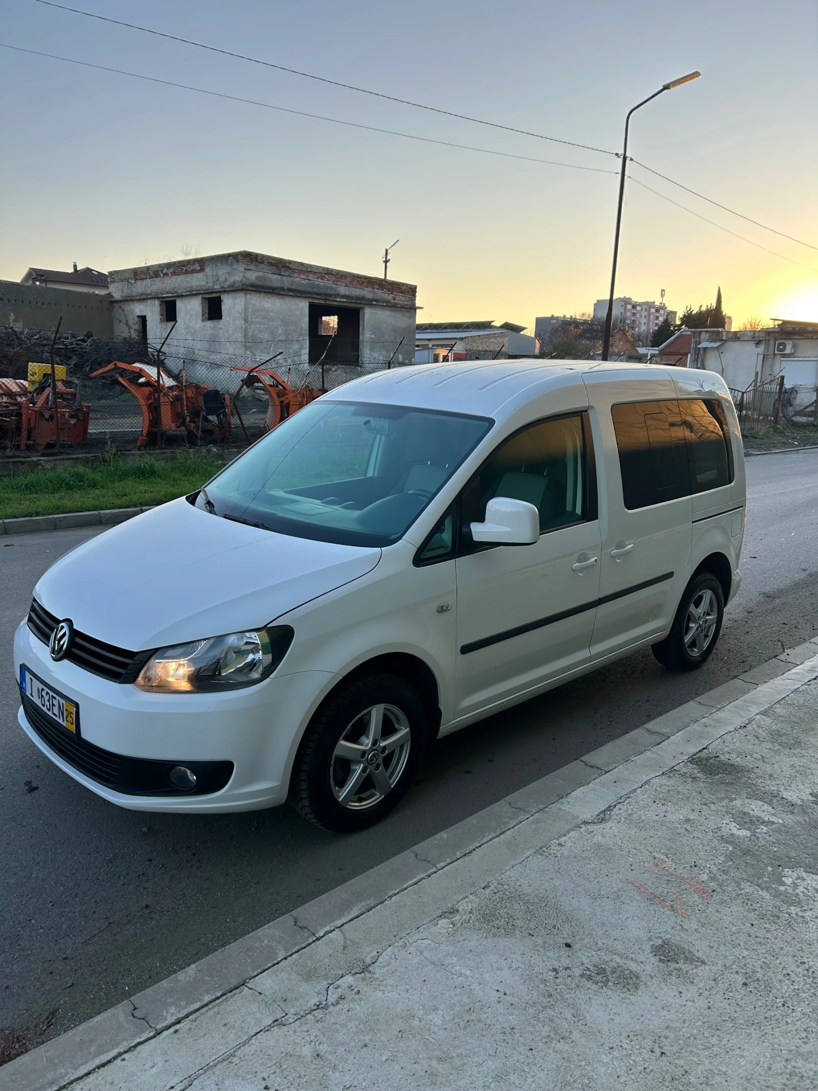 VW Caddy 1.6 105 | Mobile.bg   2