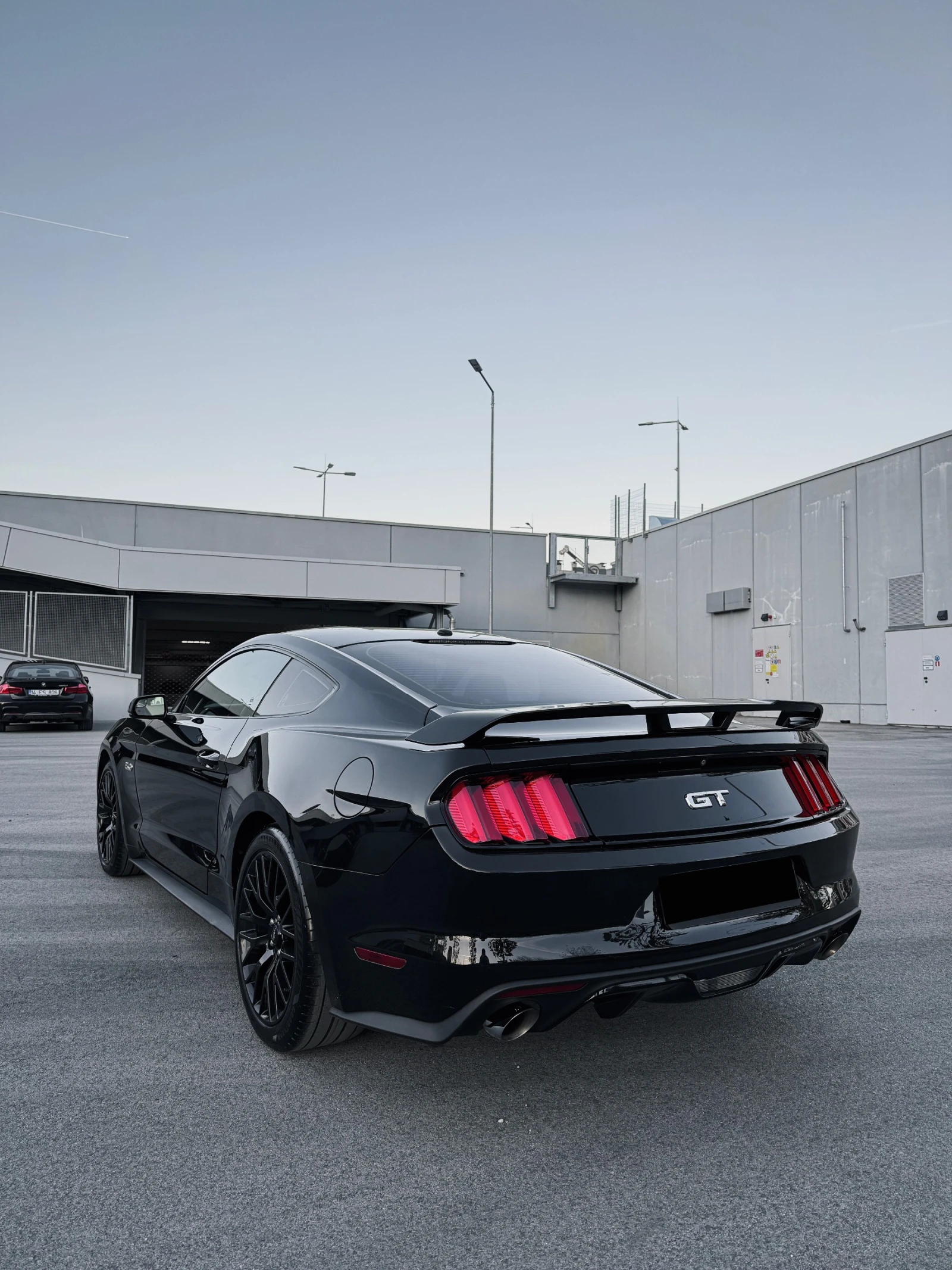 Ford Mustang Mustang GT Premium + Performance Package - изображение 5