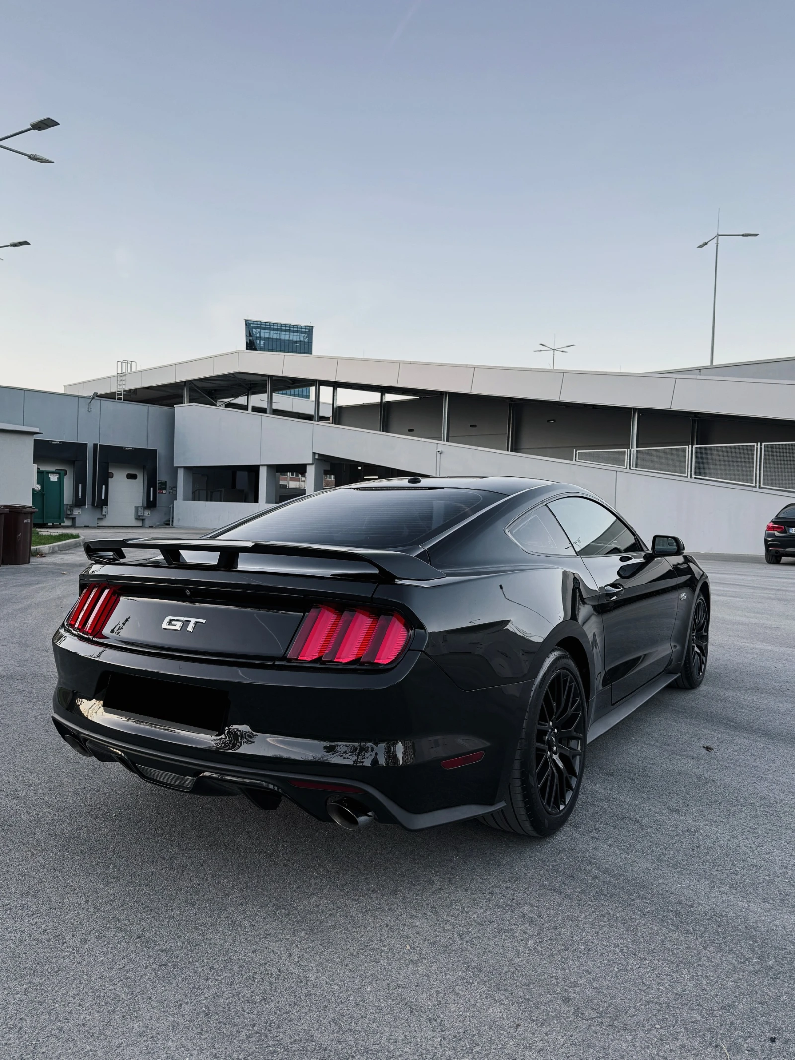 Ford Mustang Mustang GT Premium + Performance Package - изображение 4