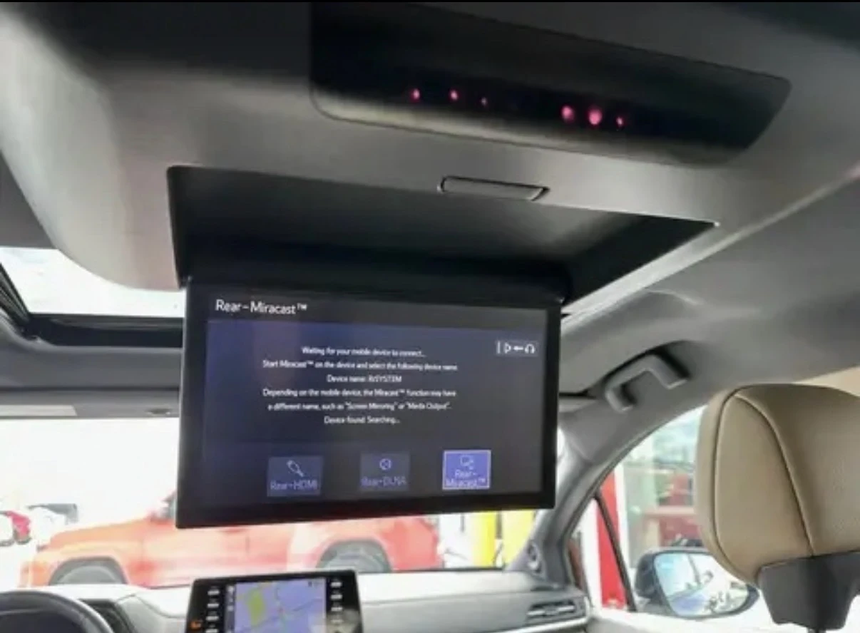 Toyota Sienna Hybrid Limited* AWD* 34162KM* 360Кам* Без Инцидент, снимка 12 - Автомобили и джипове - 53972386