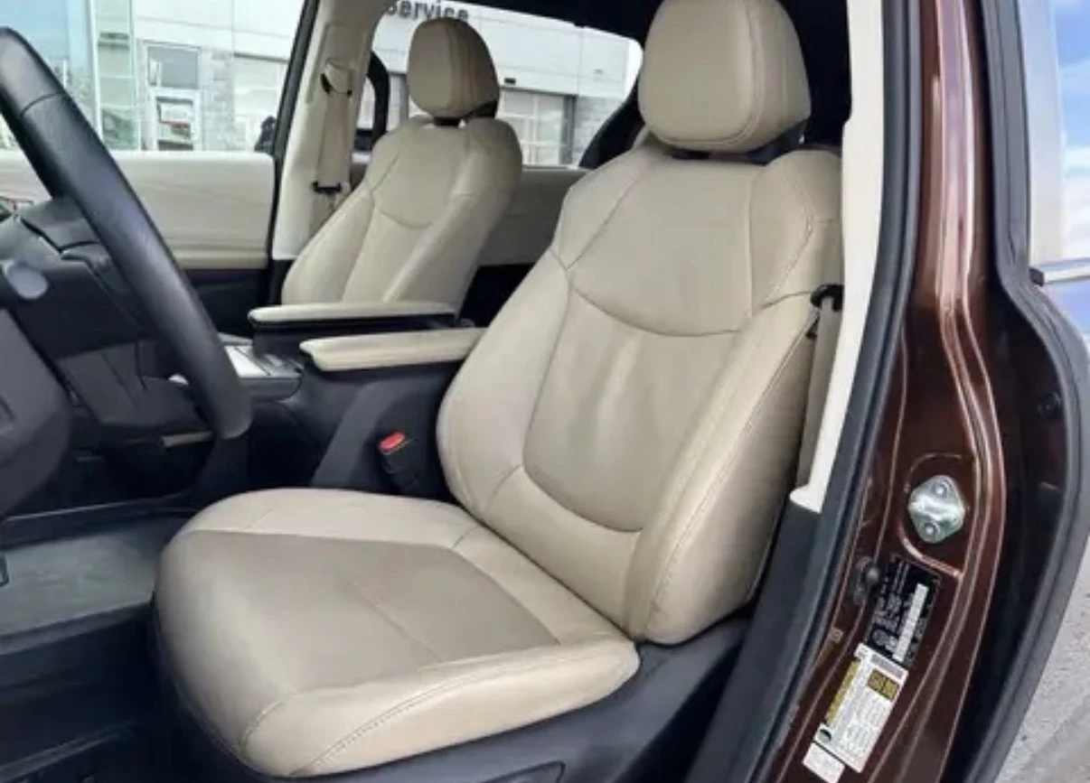 Toyota Sienna Hybrid Limited* AWD* 34162KM* 360Кам* Без Инцидент, снимка 9 - Автомобили и джипове - 53972386