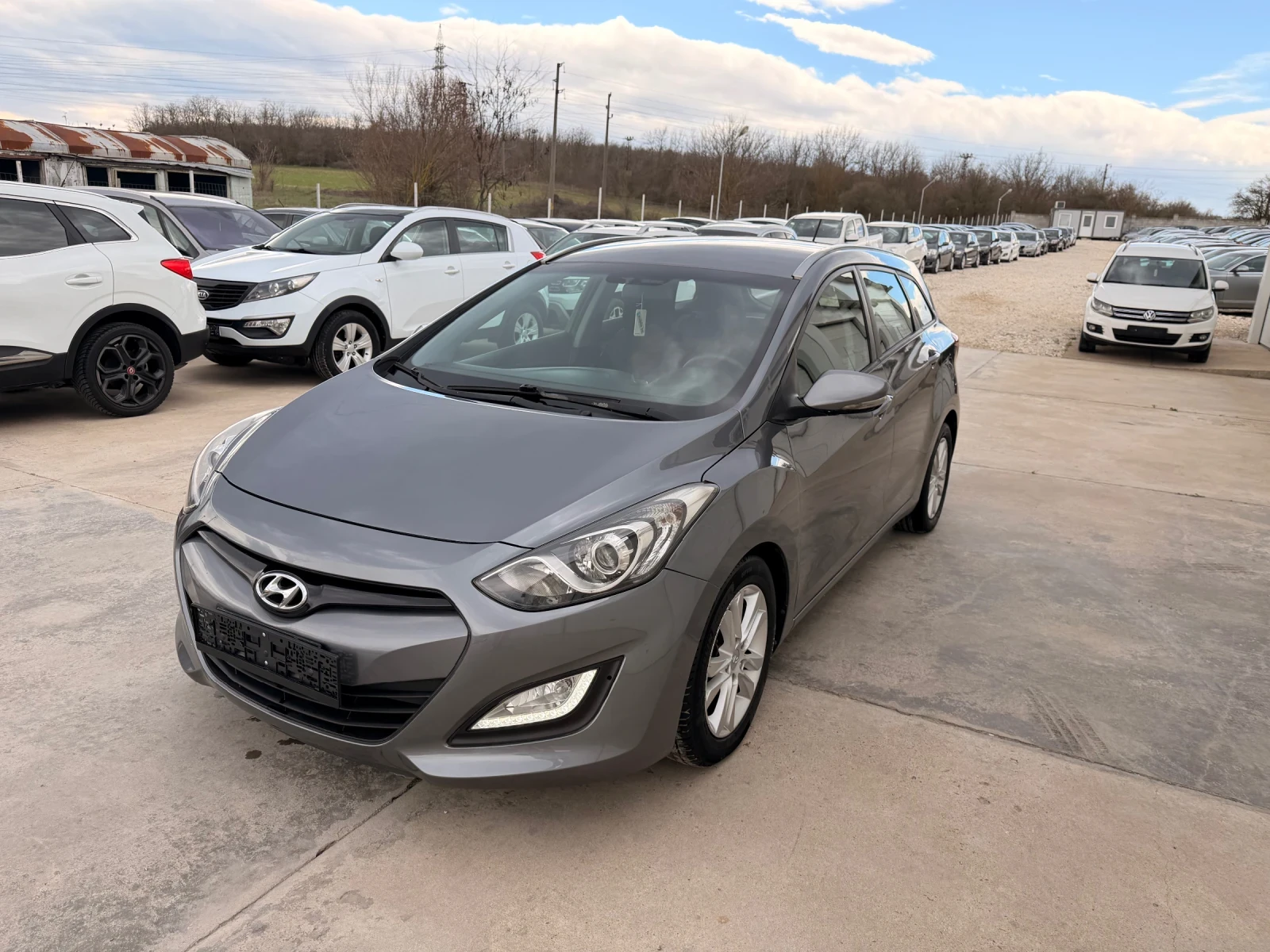 Hyundai I30 1.6crdi 110k* Avtom* Facelift* Nova* , снимка 2 - Автомобили и джипове - 54061565