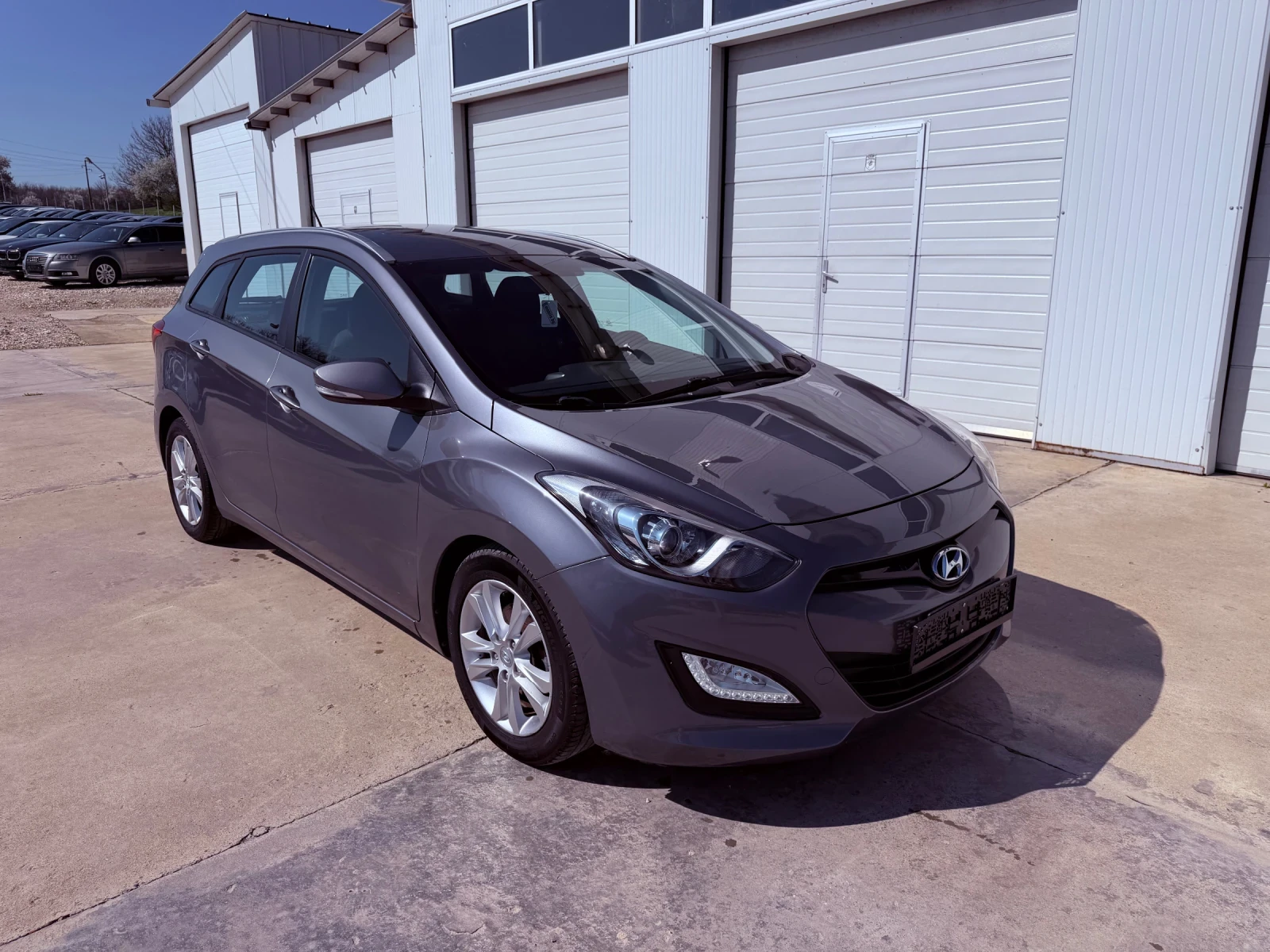 Hyundai I30 1.6crdi 110k* Avtom* Facelift* Nova* , снимка 11 - Автомобили и джипове - 54061565