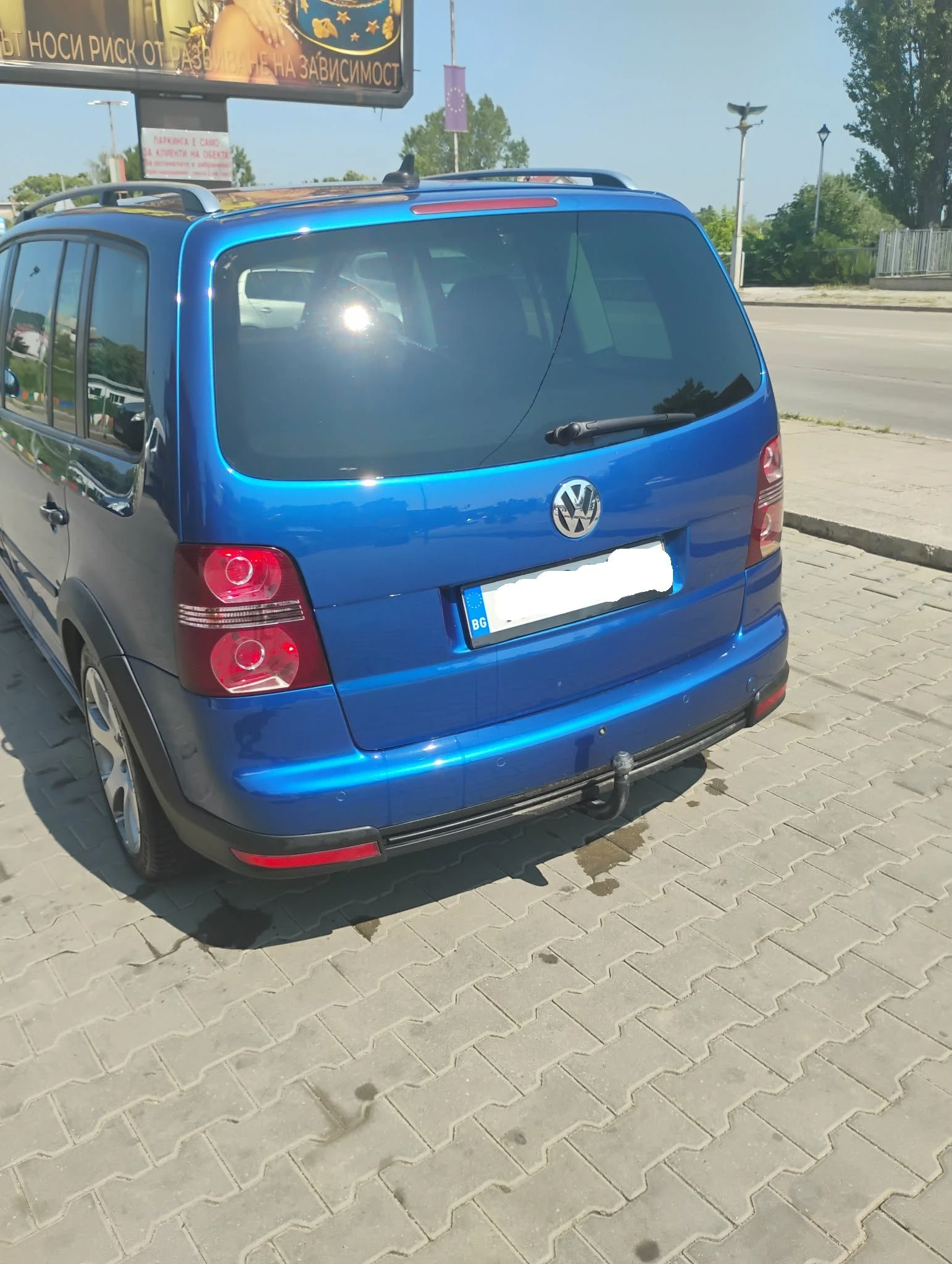 VW Touran 2.0 TDI 140, снимка 5 - Автомобили и джипове - 55017199