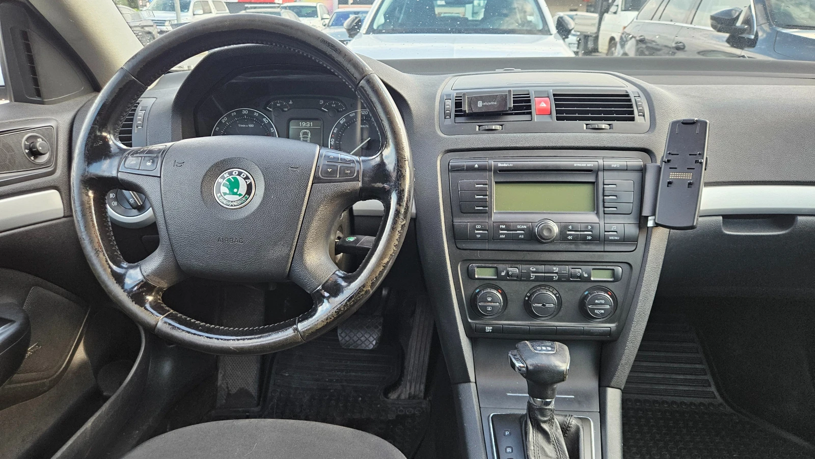 Skoda Octavia 2.0 TDI, снимка 15 - Автомобили и джипове - 55077427