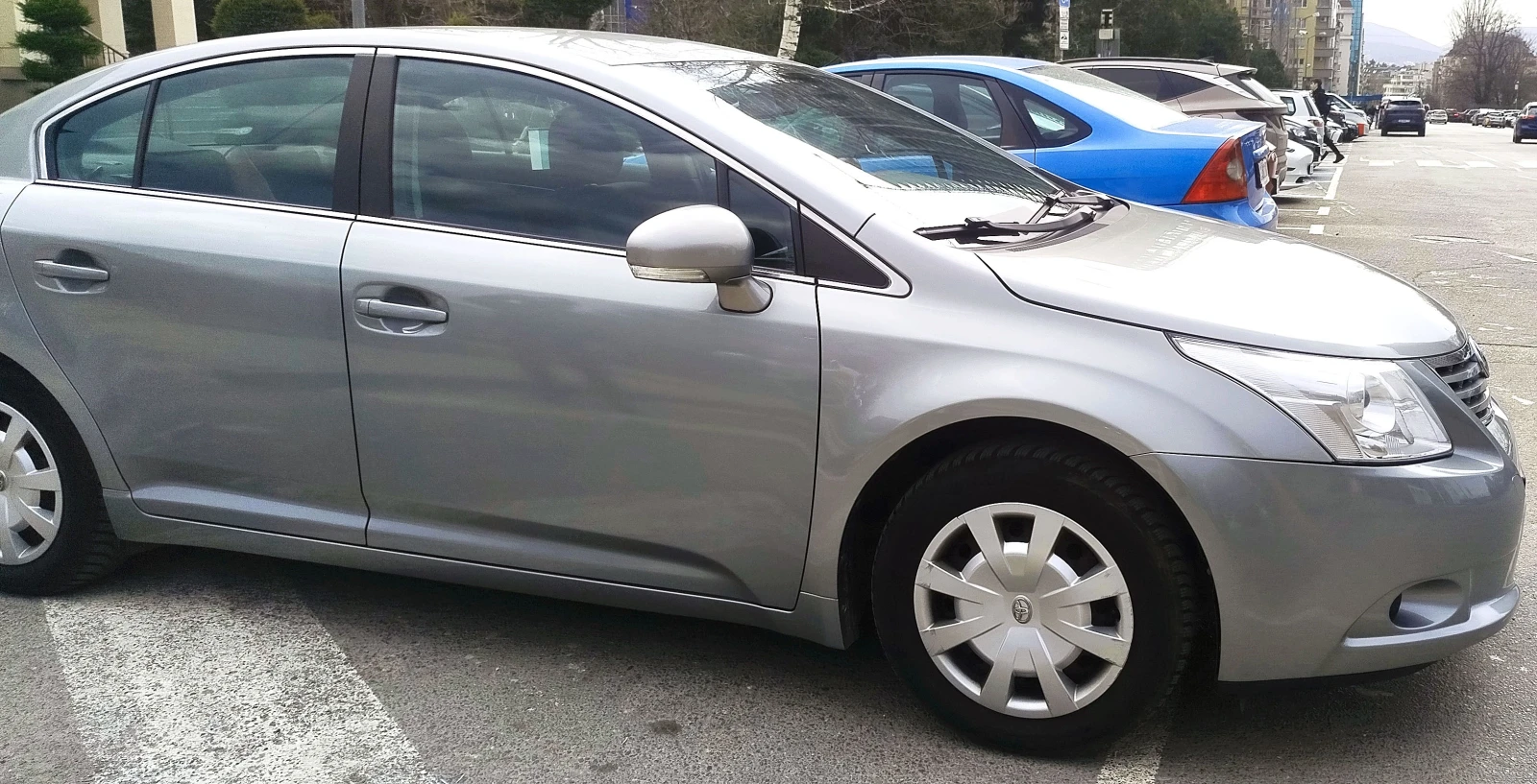 Toyota Avensis 1.6 VVT-I, снимка 11 - Автомобили и джипове - 55165621