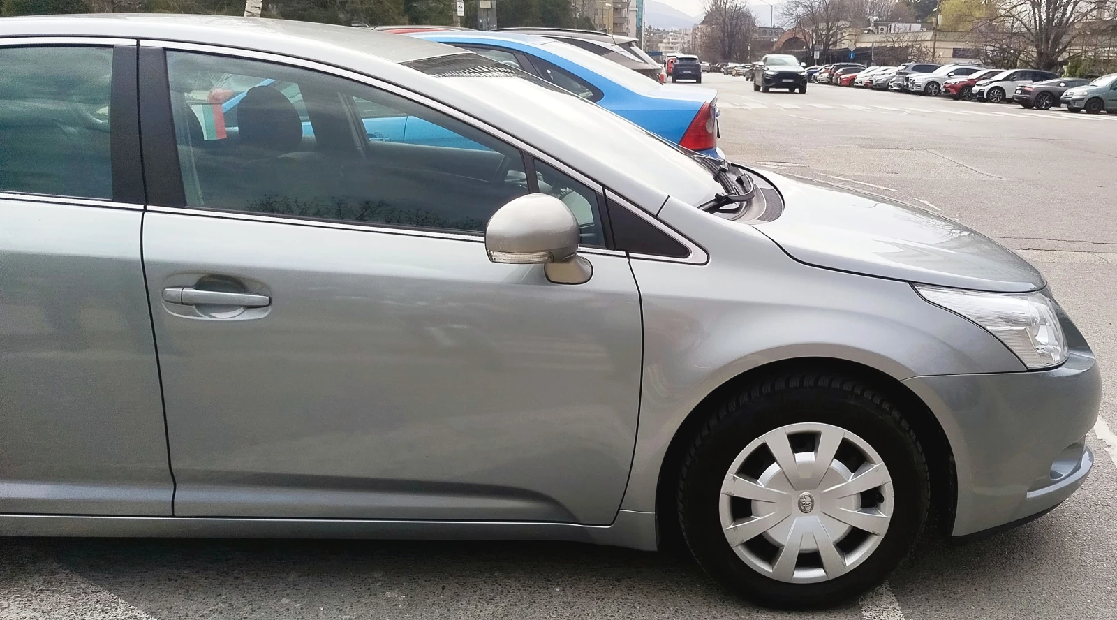 Toyota Avensis 1.6 VVT-I, снимка 7 - Автомобили и джипове - 55165621