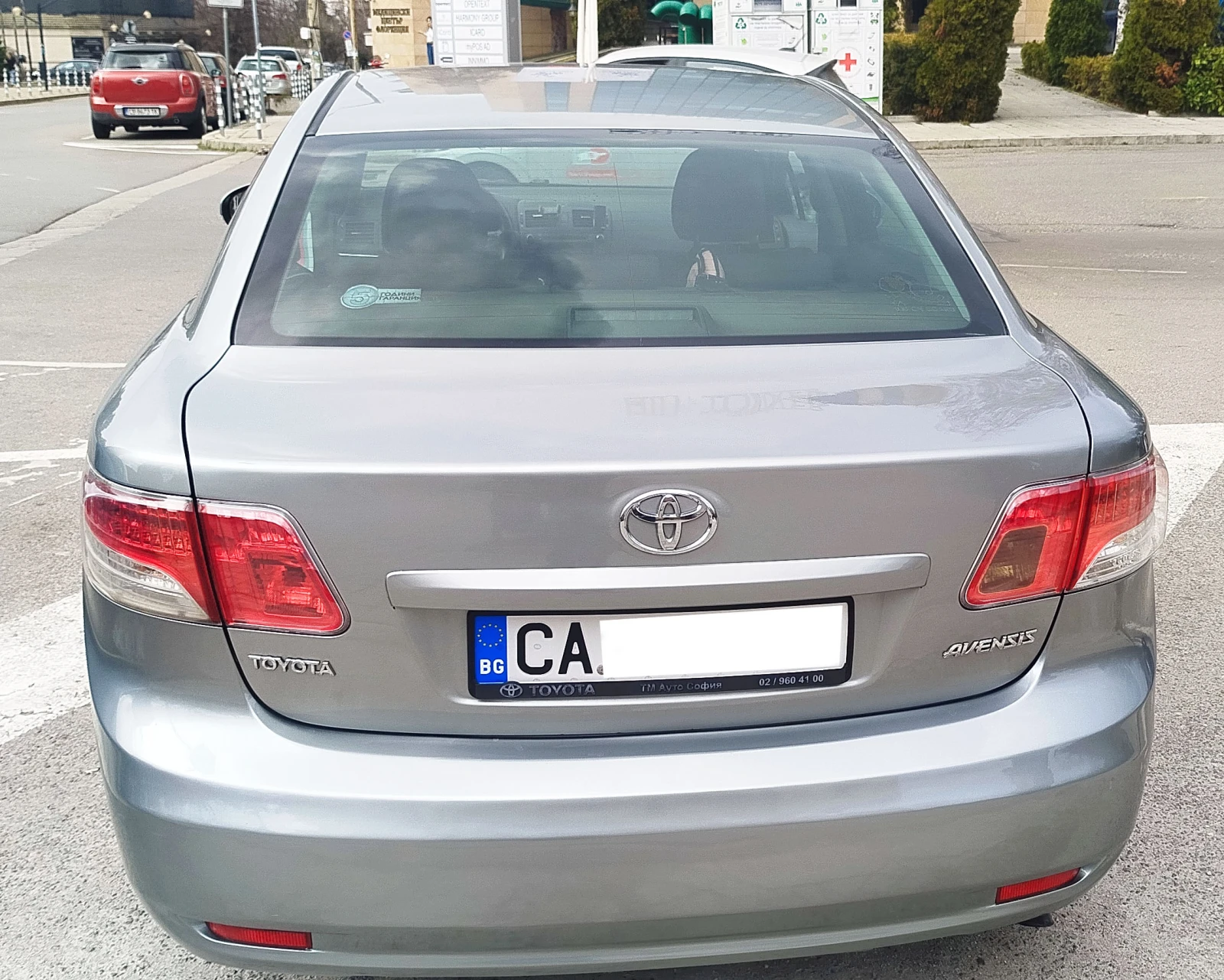 Toyota Avensis 1.6 VVT-I, снимка 8 - Автомобили и джипове - 55165621