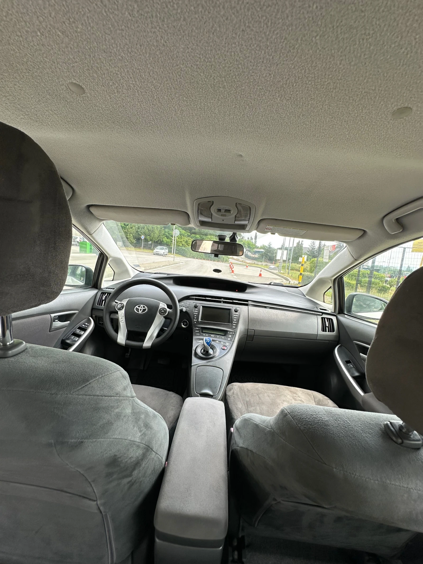 Toyota Prius, снимка 10 - Автомобили и джипове - 55288410