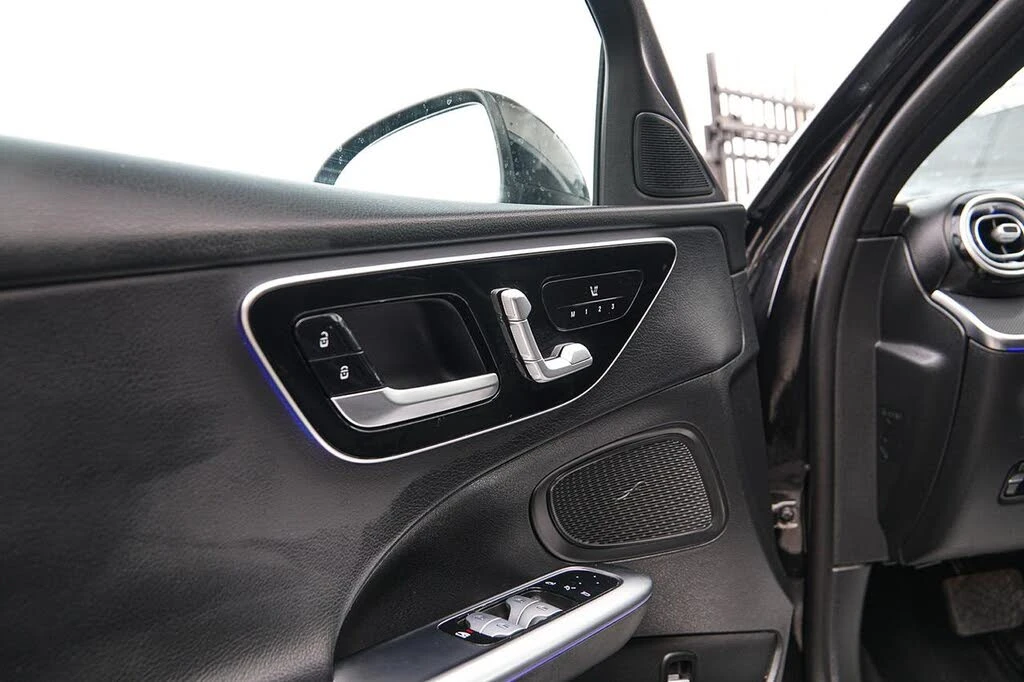 Mercedes-Benz C 300 2.0 4MATIC, снимка 7 - Автомобили и джипове - 55492114