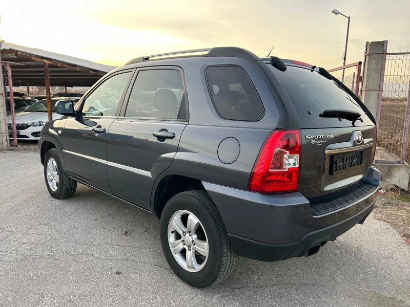 Kia Sportage 2.0 CRDI FACELIFT, снимка 7 - Автомобили и джипове - 48029554