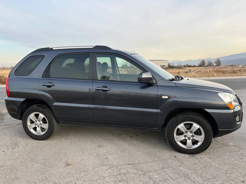 Kia Sportage 2.0 CRDI FACELIFT, снимка 5 - Автомобили и джипове - 48029554