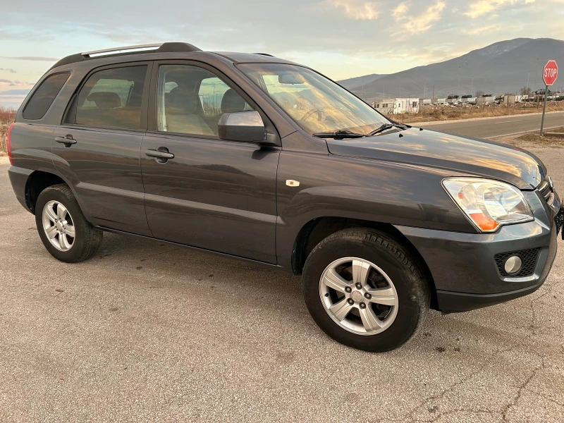 Kia Sportage 2.0 CRDI FACELIFT, снимка 11 - Автомобили и джипове - 48029554