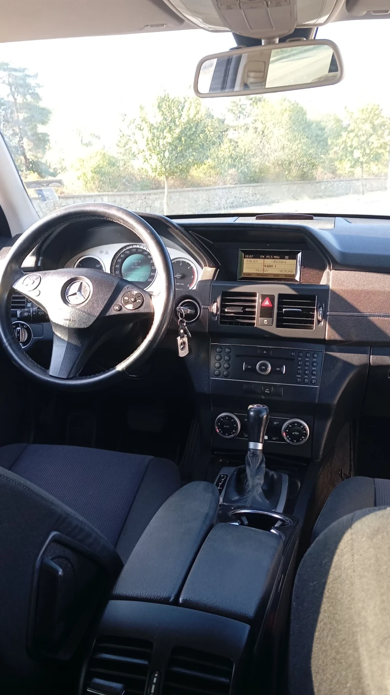 Mercedes-Benz GLK 220, снимка 8 - Автомобили и джипове - 53541781