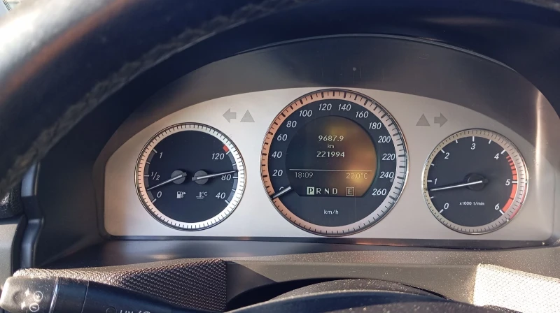 Mercedes-Benz GLK 220, снимка 10 - Автомобили и джипове - 53541781