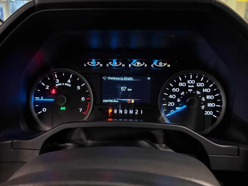 Ford F150 * 4WD SuperCrew 145" * CARFAX * БЕЗ ПЪРВОНАЧАЛ, снимка 8 - Автомобили и джипове - 53001246