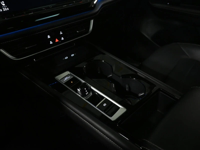 VW Atlas * 4Motion* АвтоКреди* (ЦЕНА ДО БГ), снимка 13 - Автомобили и джипове - 52998461