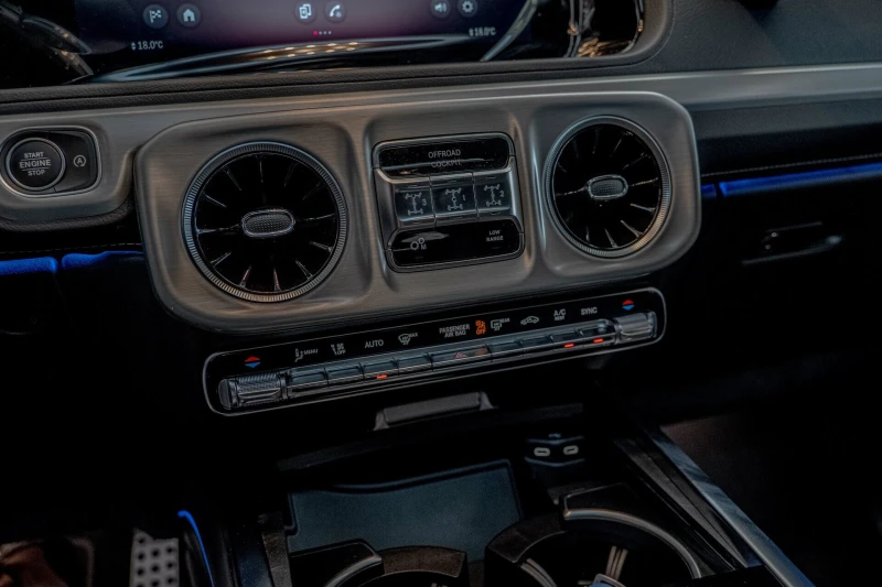 Mercedes-Benz G 450 d/3D Burmester/MultiBeam/Камера/Подгрев/Night Pake, снимка 11 - Автомобили и джипове - 53103267