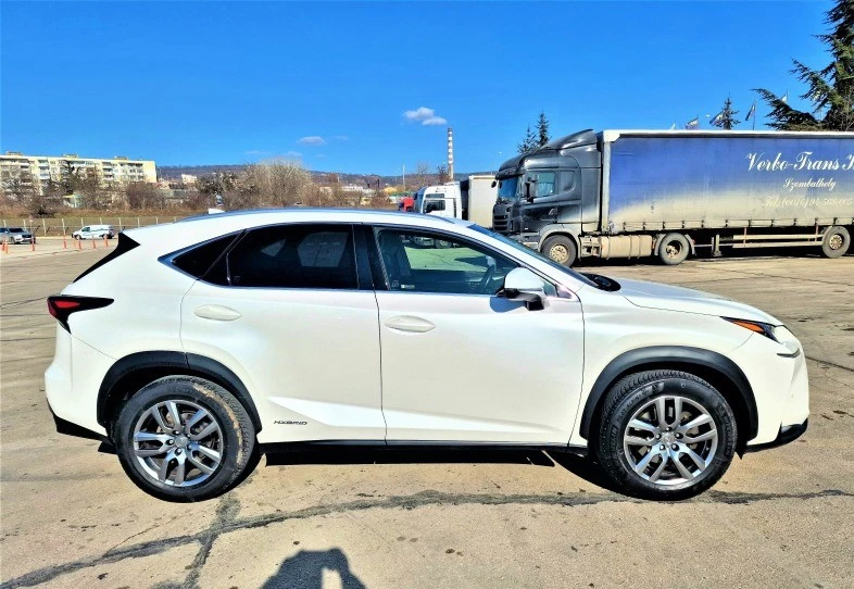 Lexus NX 300h  4х4 хибрид , снимка 3 - Автомобили и джипове - 47189666