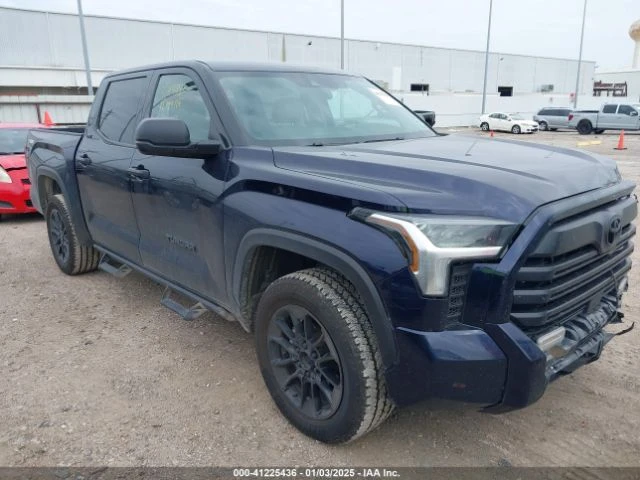 Toyota Tundra SR5 * ЦЕНА ДО БЪЛГАРИЯ* АВТО КРЕДИТ* (CARFAX), снимка 1 - Автомобили и джипове - 49467522