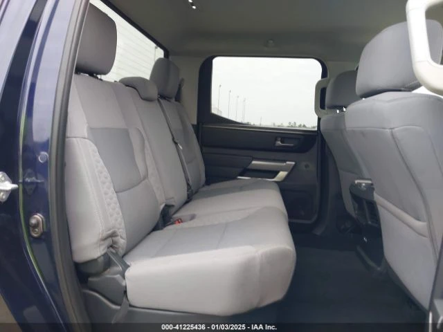 Toyota Tundra SR5 * ЦЕНА ДО БЪЛГАРИЯ* АВТО КРЕДИТ* (CARFAX), снимка 8 - Автомобили и джипове - 49467522