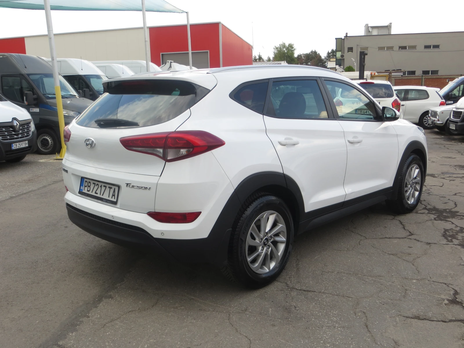 Hyundai Tucson 1, 7 CRDI EURO 6b - изображение 4