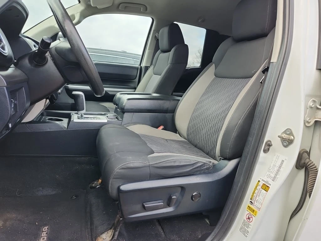 Toyota Tundra * SR5 PLUS CREW CAB STD BED * CARFAX * БЕЗ ПЪРВОНА - изображение 5