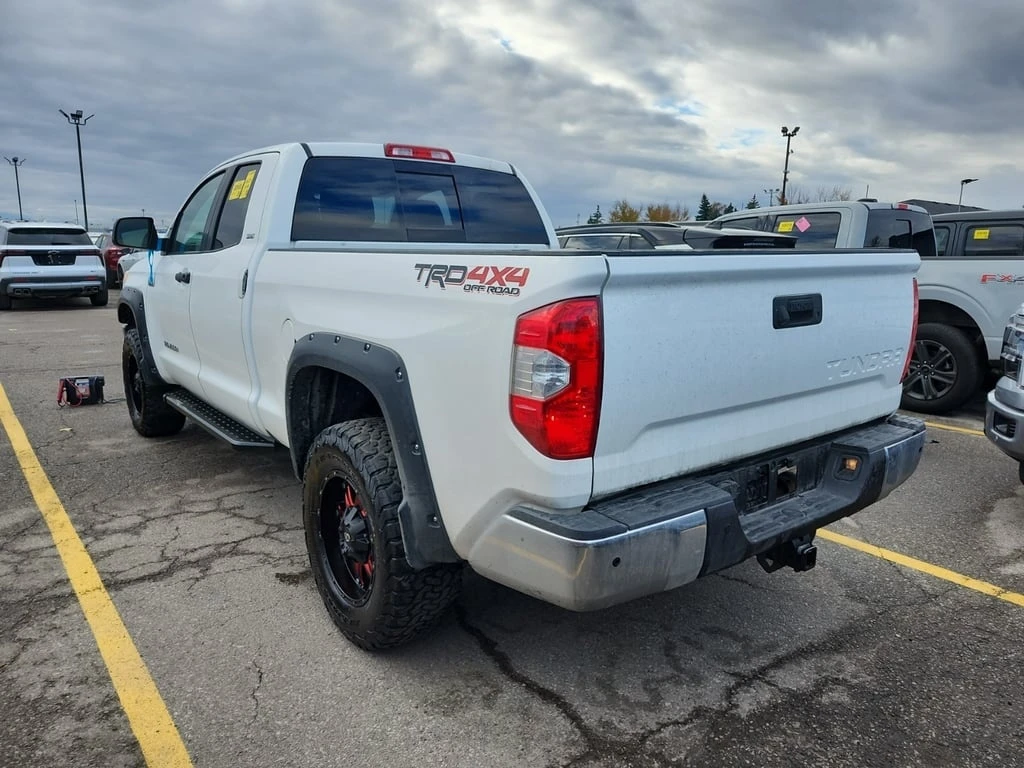 Toyota Tundra * SR5 PLUS CREW CAB STD BED * CARFAX * БЕЗ ПЪРВОНА - изображение 4