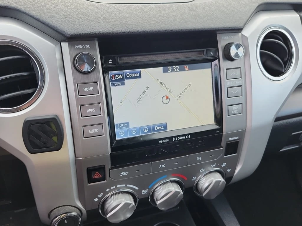 Toyota Tundra * SR5 PLUS CREW CAB STD BED * CARFAX * БЕЗ ПЪРВОНА - изображение 10