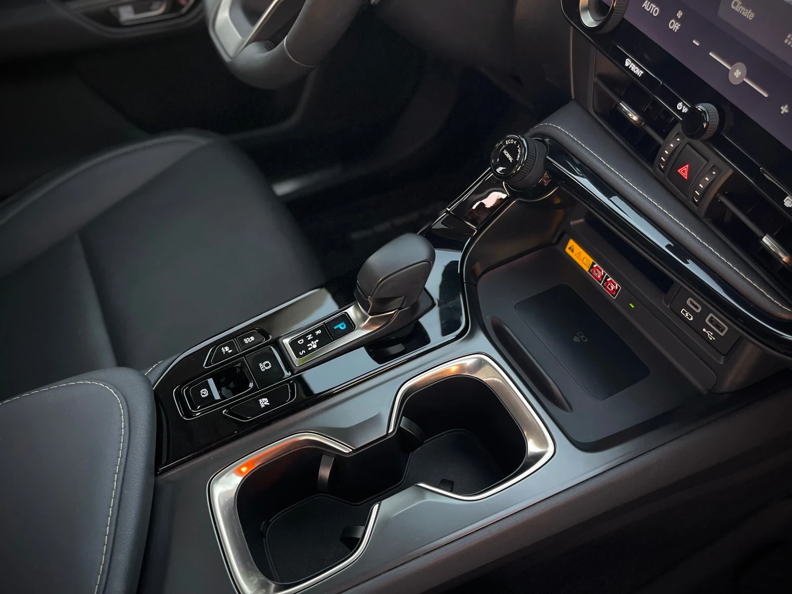 Lexus NX 350h 24.000  | Mobile.bg   12