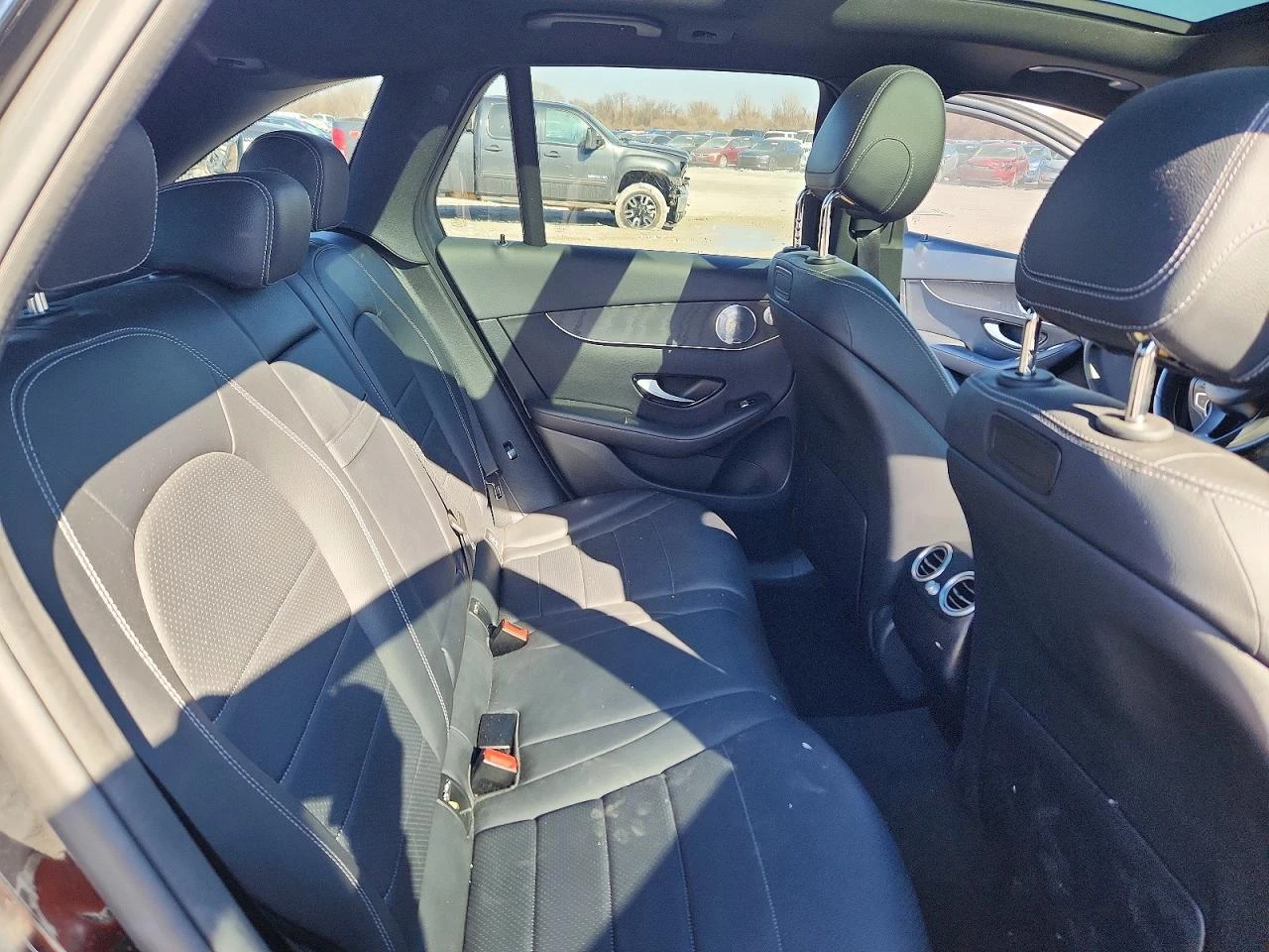 Mercedes-Benz GLC 300 BURMESTER* PANO* NAVI* КОЖА* , снимка 11 - Автомобили и джипове - 53801112