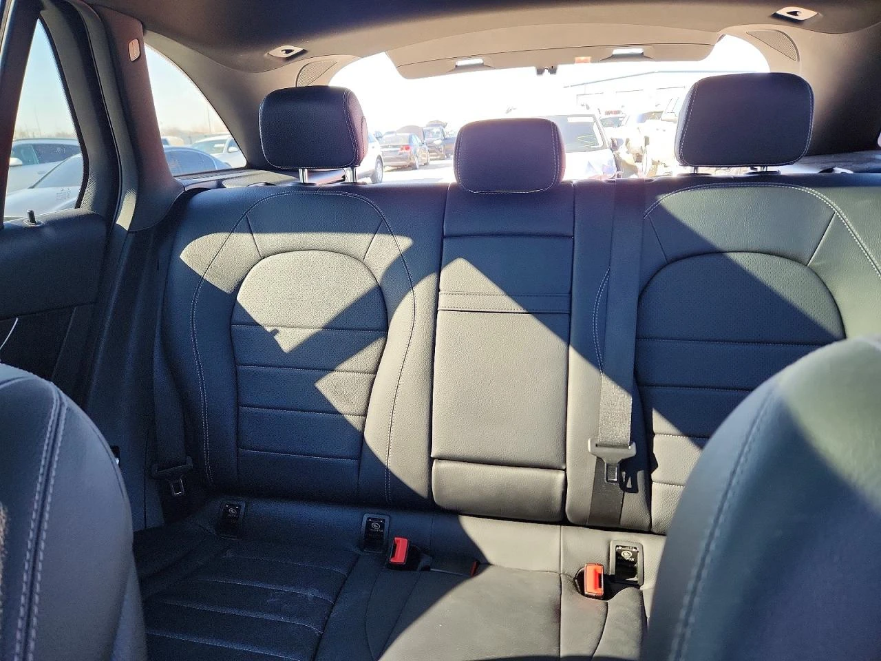 Mercedes-Benz GLC 300 BURMESTER* PANO* NAVI* КОЖА* , снимка 10 - Автомобили и джипове - 53801112