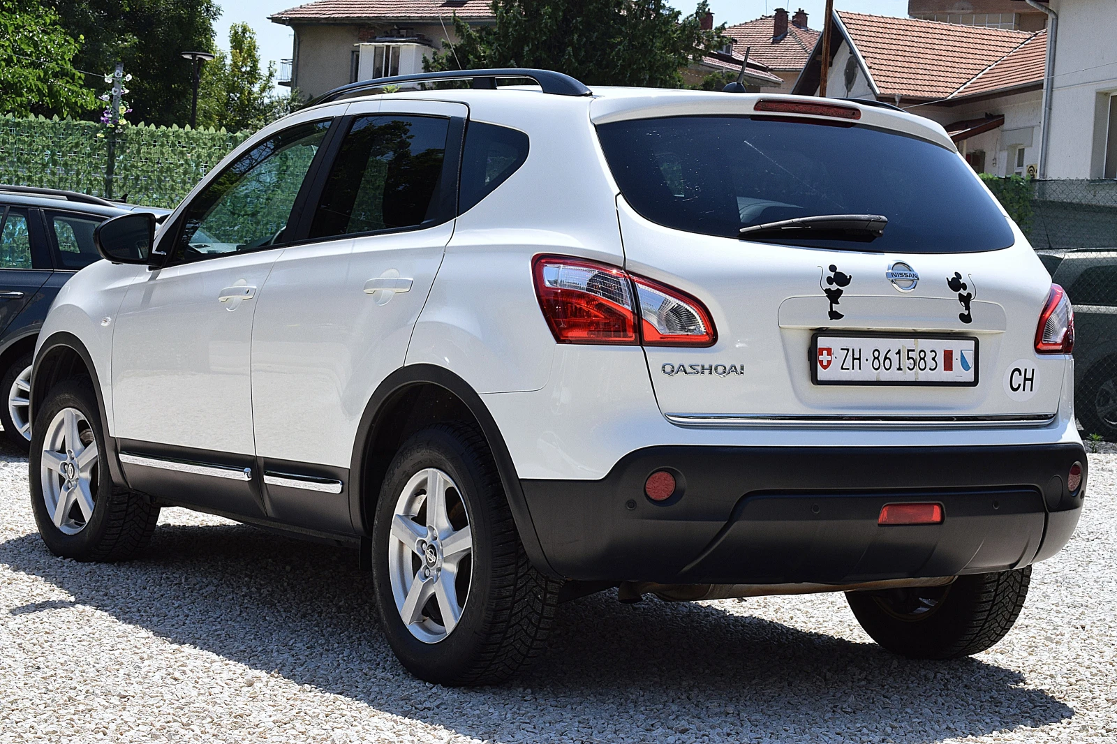Nissan Qashqai 2.0ШВЕЙЦАРИЯ/4х4/ПОЛУКОЖА/НАВИ/360 гр.КАМЕРА, снимка 5 - Автомобили и джипове - 55105820