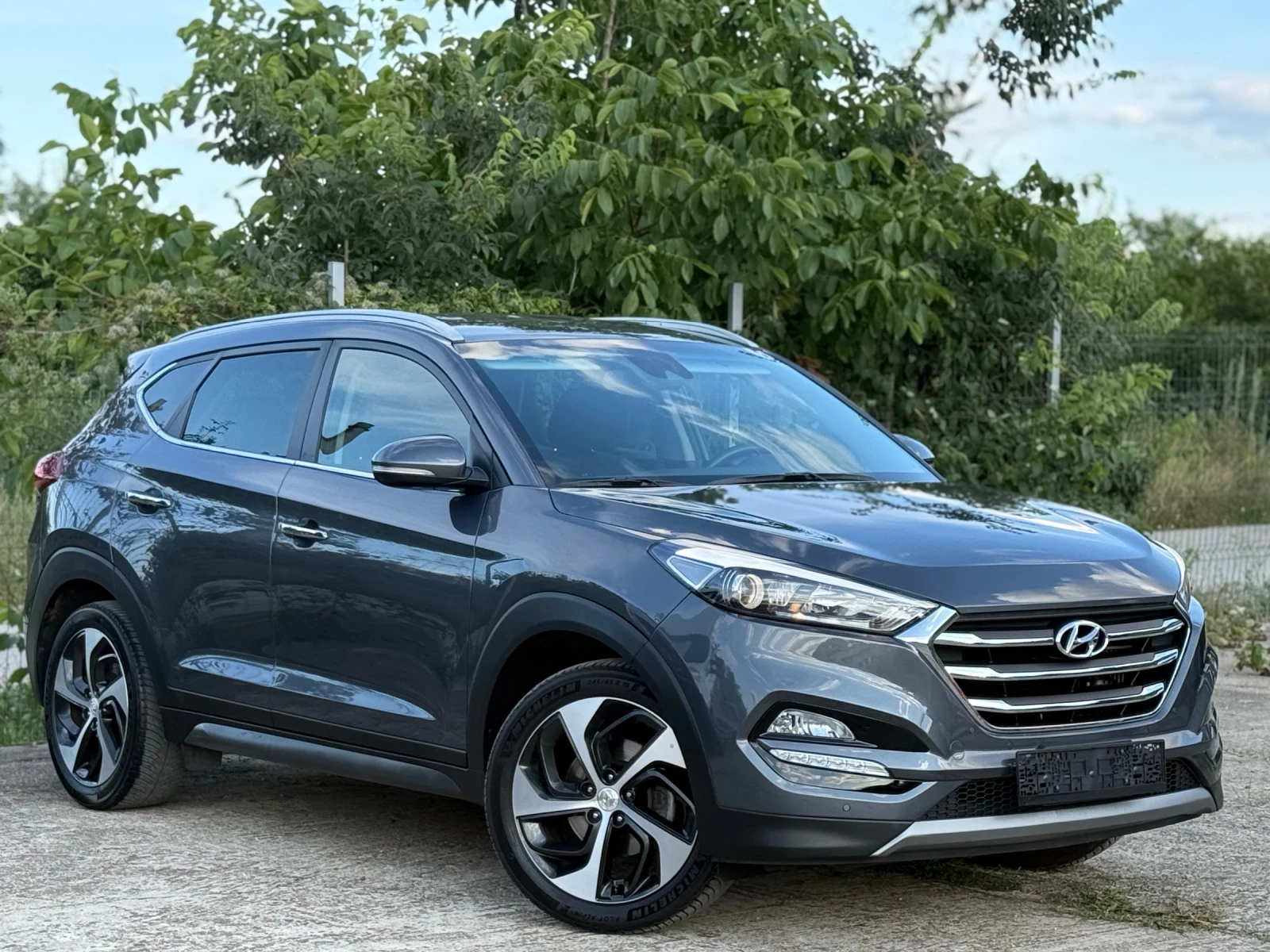 Hyundai Tucson 1.7CRDI Автомат Navi Камера Подгрев Keyless