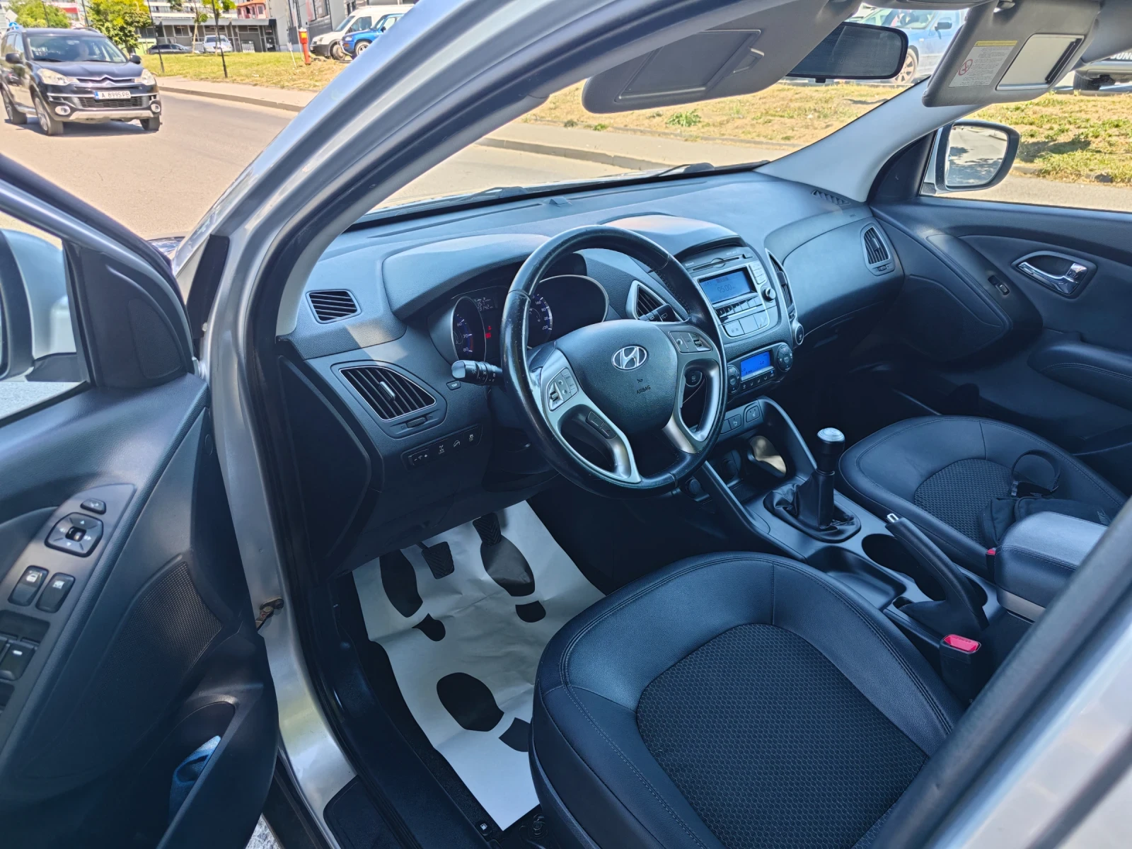 Hyundai IX35 2.0-4Х4, снимка 8 - Автомобили и джипове - 55722889